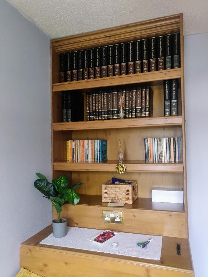 Private Room In Dublin Bagian luar foto